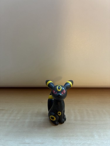 Pokemon umbreon mini figure - pokemon,