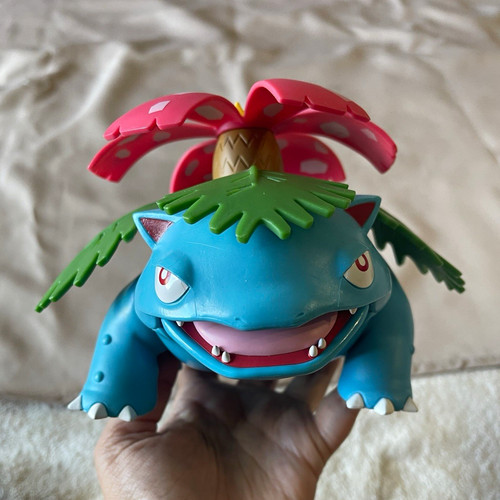 Figurina pokémon venusaur - figurina,