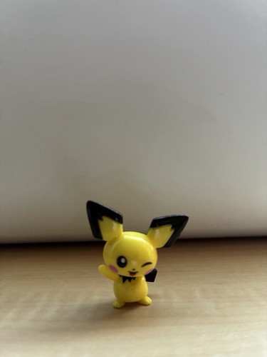 Pokemon pichu mini figure - pichu,