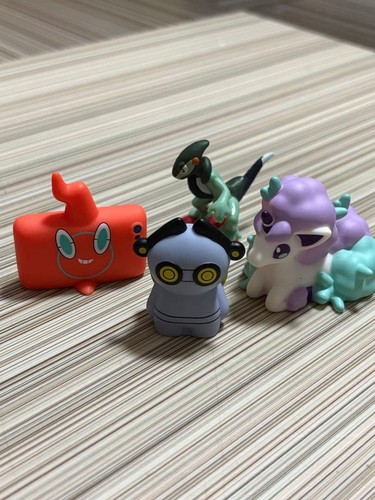Pokemon figure set - set, 4
